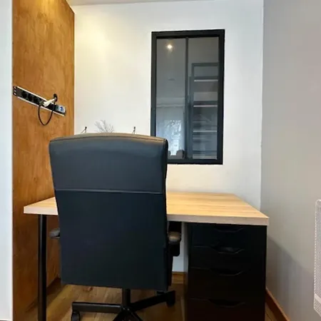 Practical Studio In The Heart Of La Rochelle Апартаменты Ла-Рошель