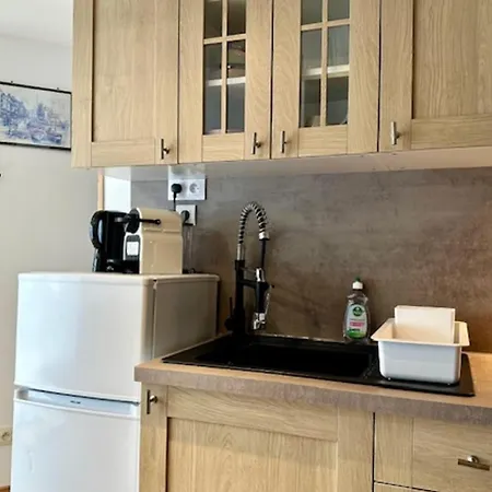 Practical Studio In The Heart Of La Rochelle Апартаменты Ла-Рошель